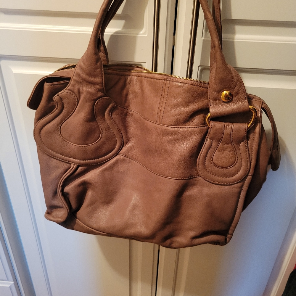 Beautiful Bulga Leather Bag - Picture 11 of 14